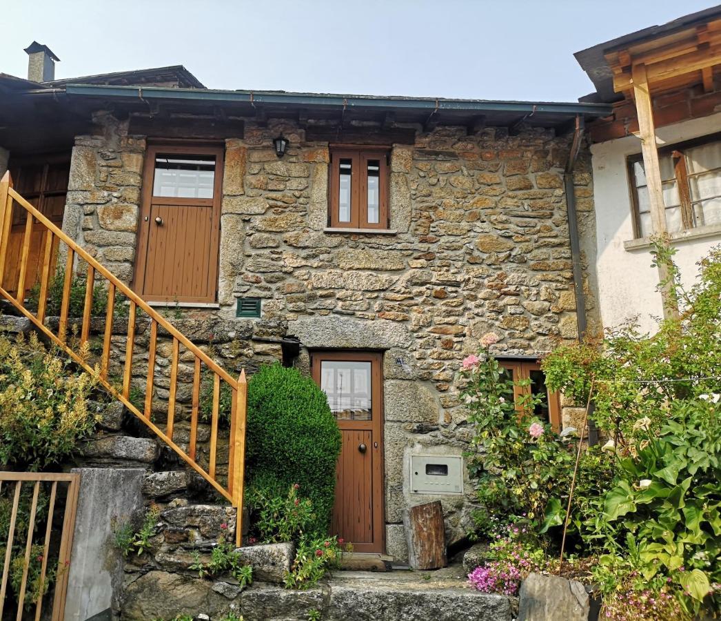 Toca Do Esquilo - Montesinho Villa Montezinho Dış mekan fotoğraf